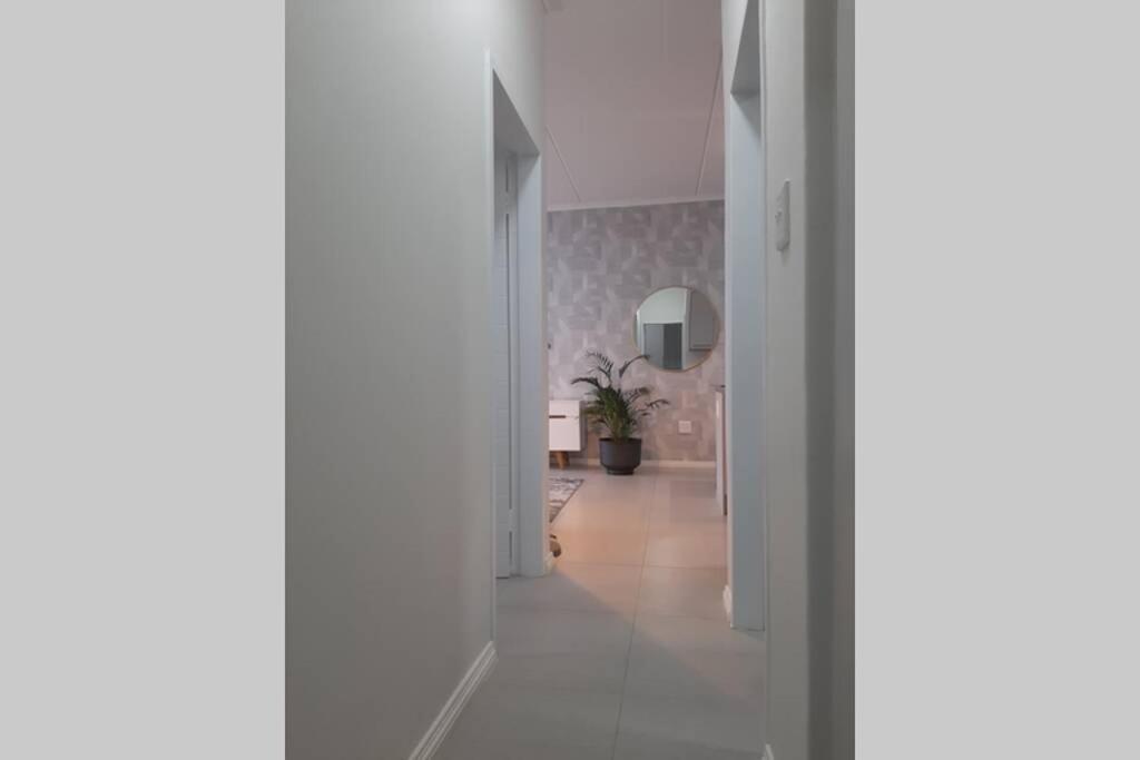 Mikeys Place On New: 2Bed2Bath No.1 With Free Wifinetflix Midrand Extérieur photo