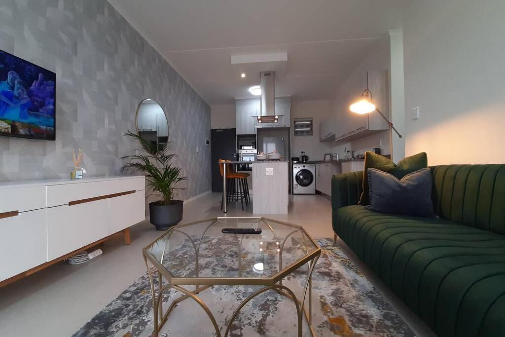 Mikeys Place On New: 2Bed2Bath No.1 With Free Wifinetflix Midrand Extérieur photo